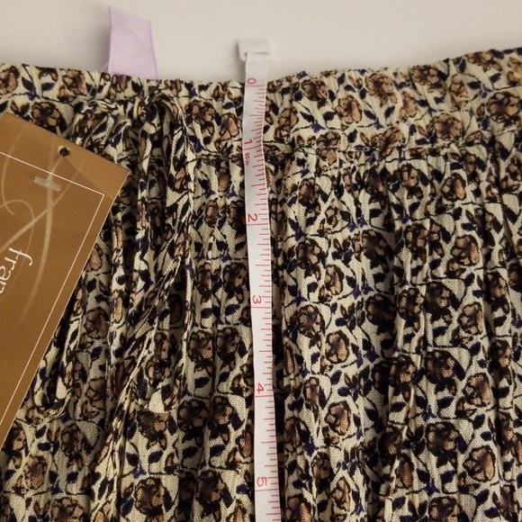 Francesca's Navy Paisley Swing Skirt - Picture 4 of 7